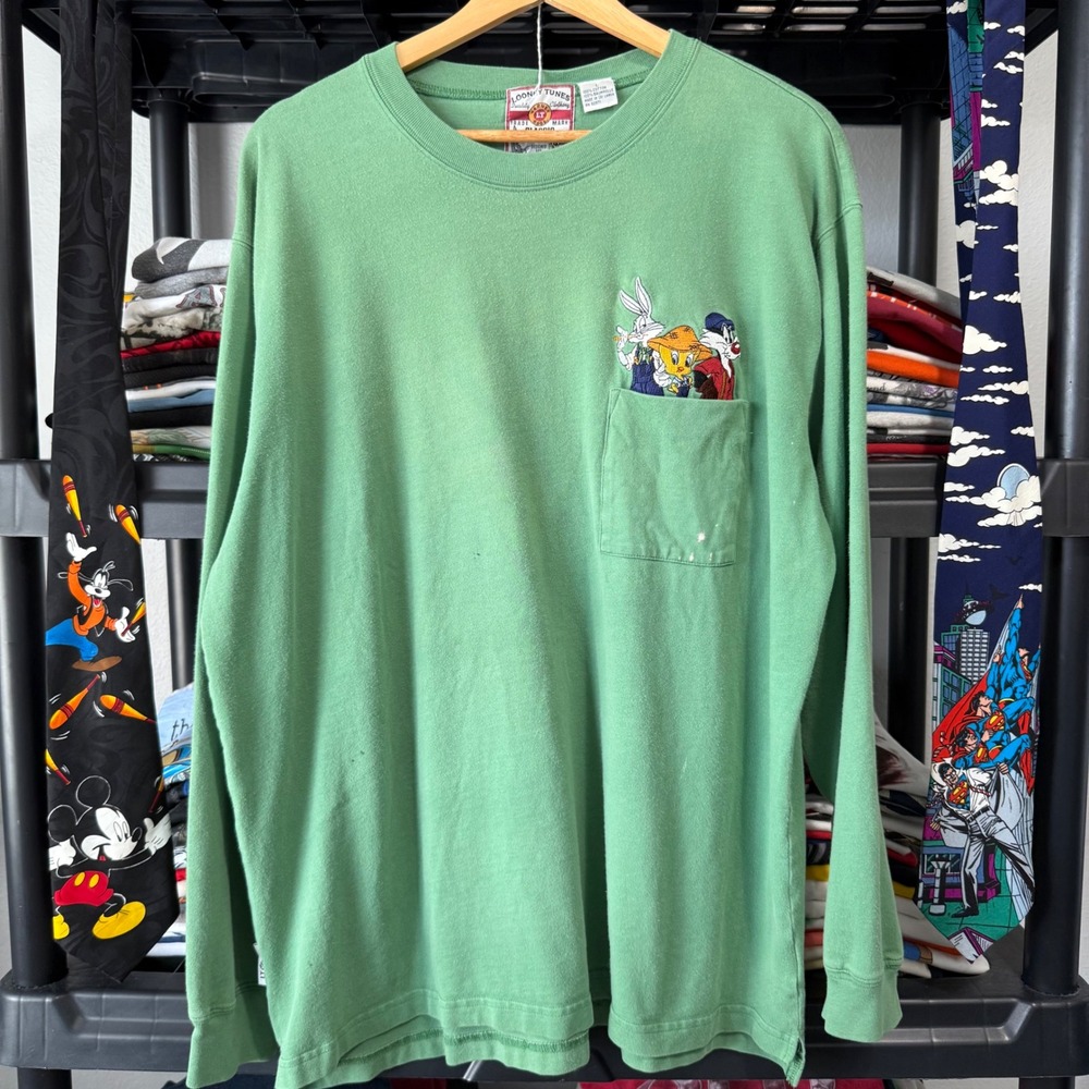 90s Green Looney Tunes Pocket Graphic Long Sleeve Tee L Light Marks
